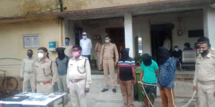 देवघर : साइबर अपराध से जुड़े 5 आरोपियों को पुलिस ने किया गिरफ्तार, भेजे गए जेल