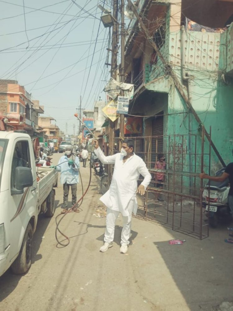 शबाना खान ने सहयोगियों के साथ वार्ड 17 को किया सेनेटाइज