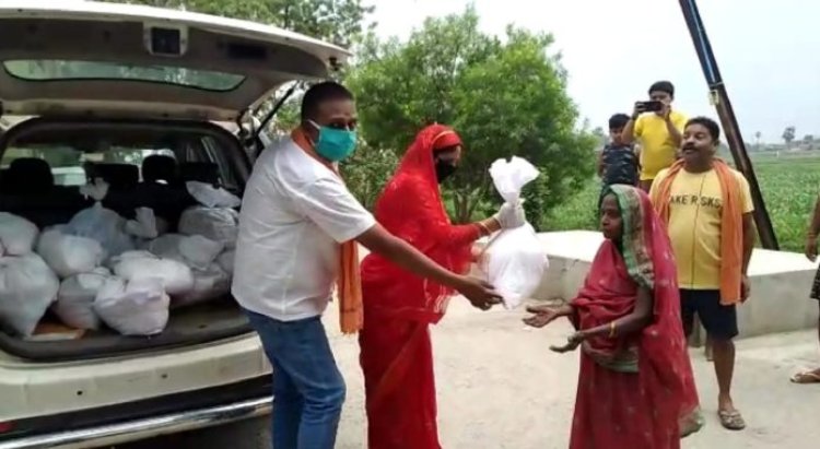 बख्तियारपुर : लॉक डाउन में गरीबों के लिए मसीहा बने केंद्रीय मंत्री रविशंकर प्रसाद