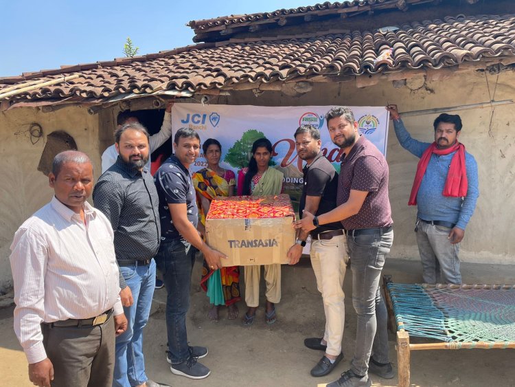 उमंग योजना के तहत जेसीआई रांची ने जरूरतमंदों के बीच बांटे वेडिंग किट