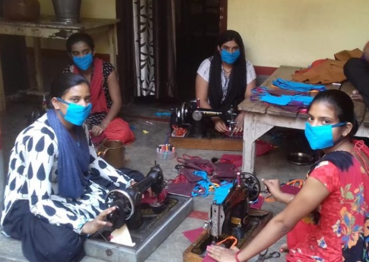 कोरोना से जंग जीतने में जुटी हैं करनौती की साहसिक महिलाएं