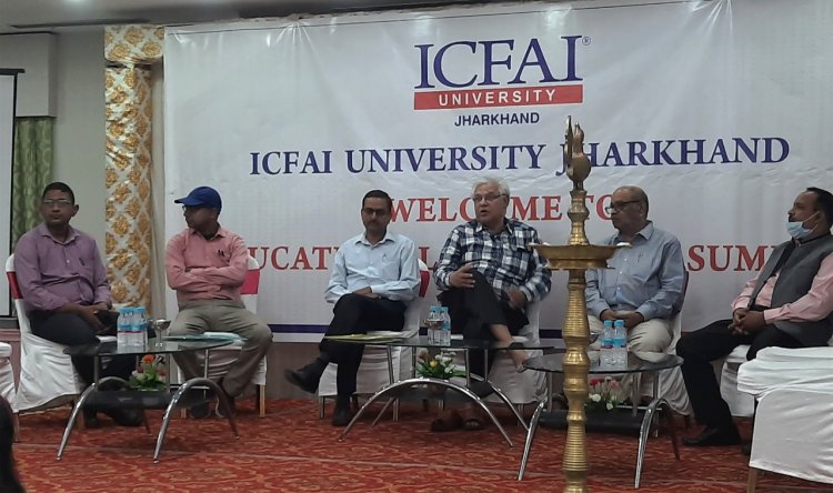 इक्फ़ाई विश्वविद्यालय में “शिक्षा में नवाचार” पर सम्मेलन आयोजित,डिजिटल लर्निंग पोर्टल छात्रों के लिए लाभदायक : प्रो.अरविंद कुमार