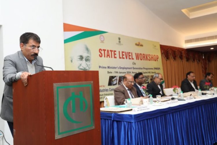 ऋण आवेदनों को बैंक 30 दिन में निबटायें : उद्योग सचिव