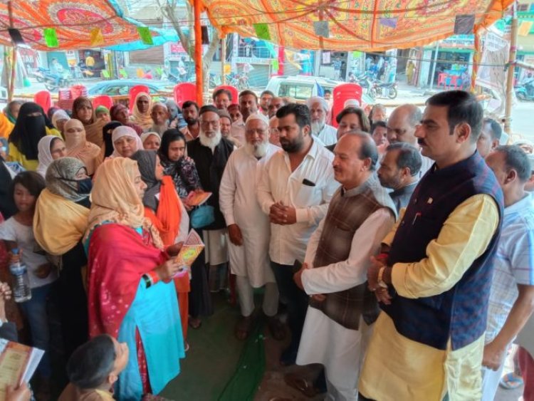 कांग्रेस का प्रतिनिधिमंडल मिला प्रदर्शनकारियों से,लोकहित में धरना-प्रदर्शन समाप्त करने की अपील