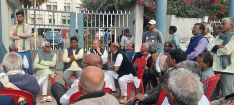 अगर मांगे नही मानी गयी तो स्मार्ट सिटी का काम रोका जाएगा- राजेश कच्छप