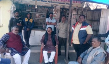 खदान मजदूरों की समस्याओं से रू-ब-रू हुए लक्ष्मण गिलुवा *सेल प्रबंधन से वार्ता कर समस्याओं के समाधान का दिया आश्वासन