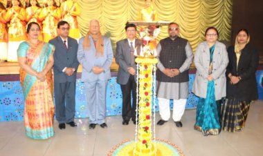 सरला बिरला के वार्षिकोत्सव में ” श्रद्धा – माटी को नमन ” का खूबसूरत मंचन