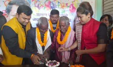 बाबूलाल मरांडी के 62वें जन्मदिन पर पार्टी कार्यकर्ताओं द्वारा कार्यक्रम आयोजित