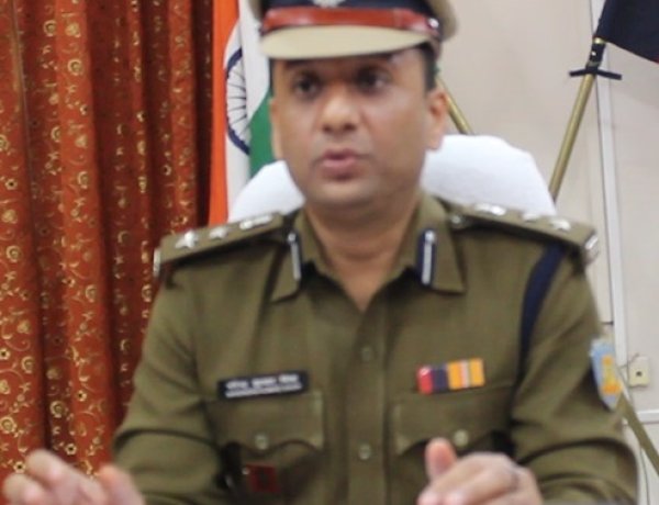 देवघर- पुलिस अधीक्षक नरेंद्र कुमार सिंह ने की जिलावासियों से अपील,साइबर क्राईम के प्रति खूद भी जागरूक हो, दूसरों को भी जागरूक करें