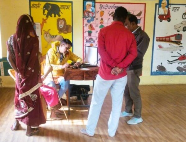 आशा की किरण: आँखों का निःशुल्क इलाज, नंद घर लोगों के जीवन में नई रोशनी दे रहा है