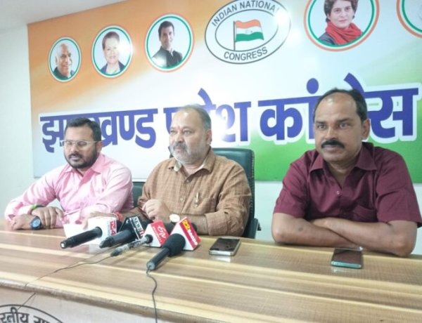 जनहित के मुद्दों को छोड़ प्रधानमंत्री चहेते पूंजीपतियों को पहुंचा रहे लाभ: राकेश सिन्हा