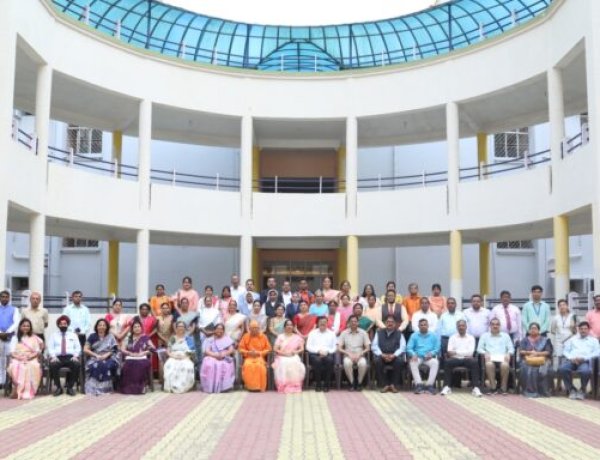 नैतिक मूल्य हमारे जीवन में क्यों महत्वपूर्ण हैं : स्वामी शंतात्मानंद