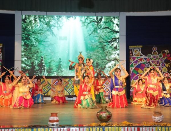 सरला बिरला पब्लिक स्कूल में ग्रैंड पैरेंट्स डे-वात्सल्यम