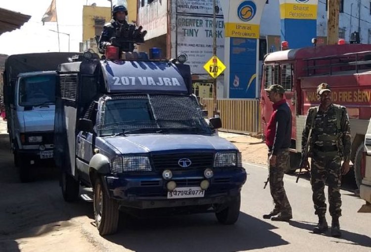 लोहरदगा में स्थिति तनावपूर्ण। प्रशासन द्वारा कर्फ्यू लगा कर शांति बहाल करने का प्रयास