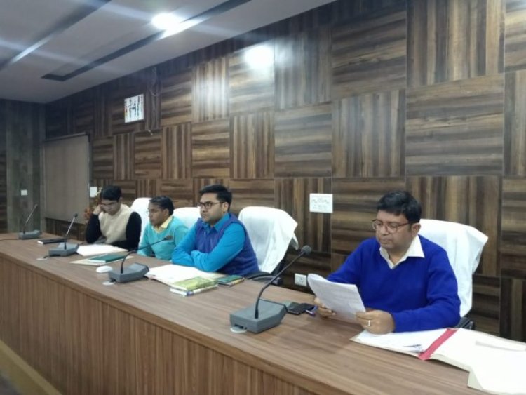 पाकुड़- गणतंत्र दिवस की तैयारी को लेकर उपायुक्त की अध्यक्षता में समीक्षा बैठक,अधिकारियों को दिए दिशा-निर्देश