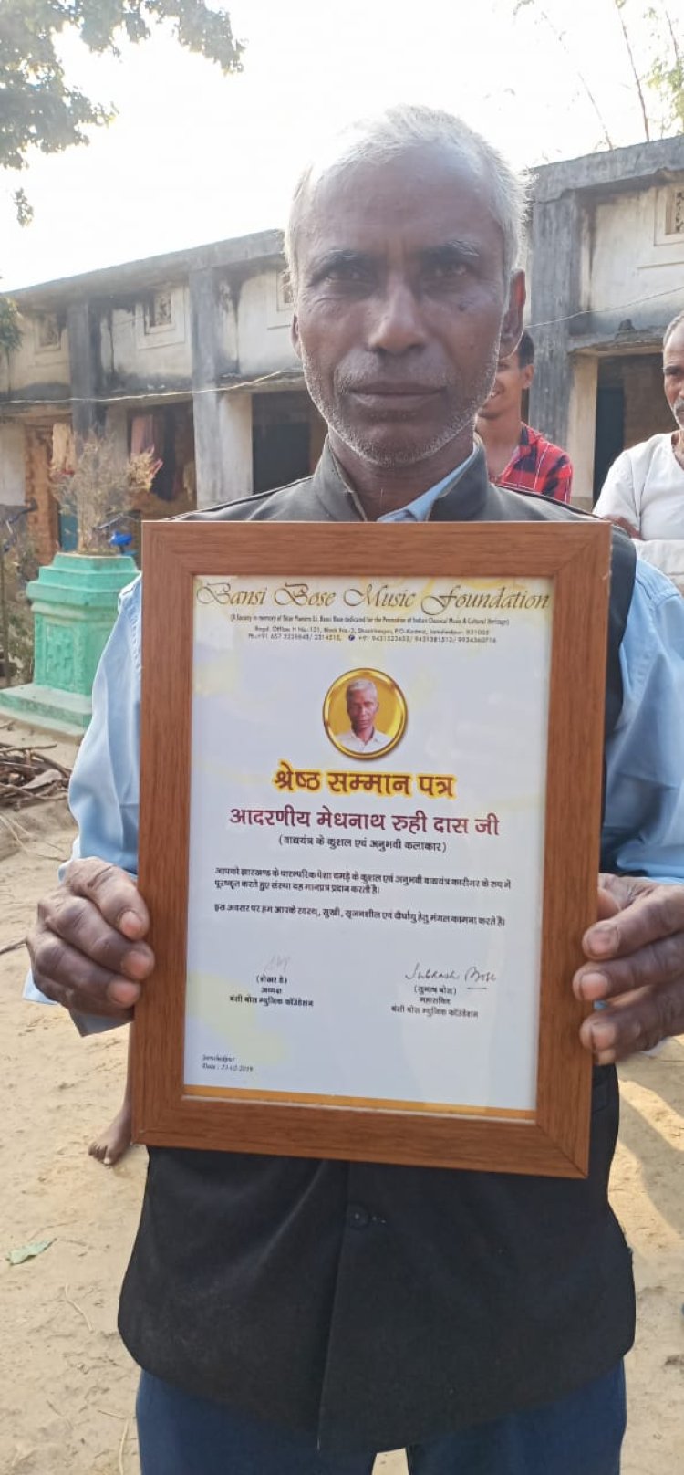 पारंपरिक वाधयंत्रों की खरीदारी करनी हो तो आंधारझोर गांव जरूर जाएं,लगभग 200 वर्षों से इस पेशे से जुड़ें हैं आंधारझोर के ग्रामीण