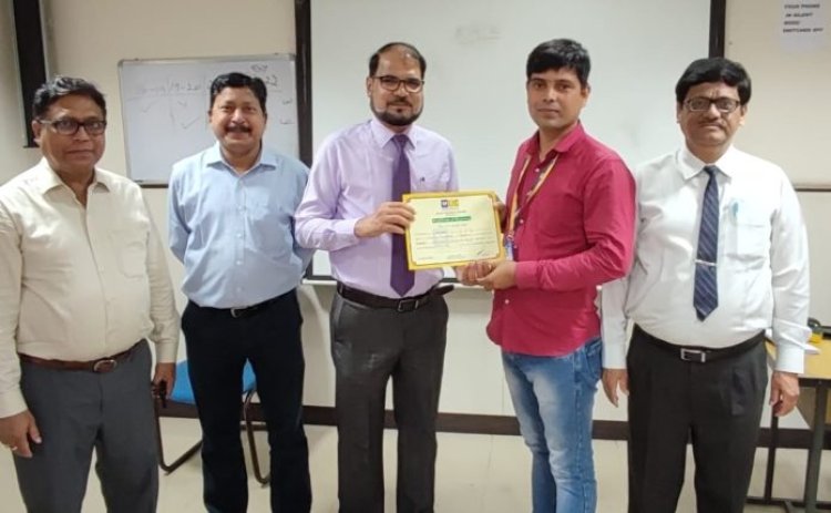 निपु सिंह को मिला एलआईसी बिक्रय प्रशिक्षण सर्टिफिकेट