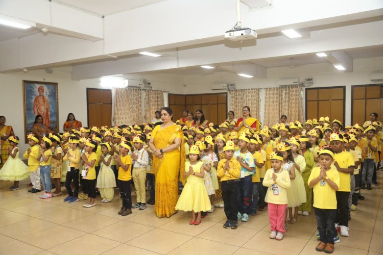 सरला बिरला पब्लिक स्कूल में ‘येलो डे‘ मनाया गया