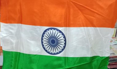 हर घर तिरंगा अभियान 2024 के तहत रांची मुख्य डाकघर में तिरंगा झंडे की बिक्री शुरू