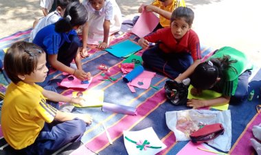 नौनीहालों ने बनाई आकर्षक राखियाँ