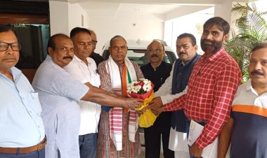 राष्ट्रीय ओबीसी मोर्चा ने झारखंड प्रदेश कांग्रेस कमेटी के नवनियुक्त अध्यक्ष केशव महतो कमलेश का किया अभिनंदन 