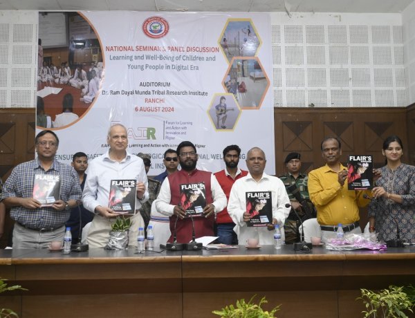 डिजिटल प्लेटफॉर्म के नकारात्मक प्रभाव बच्चों और किशोरों के दिमाग को नुकसान पहुंचा रहे : शिक्षा मंत्री