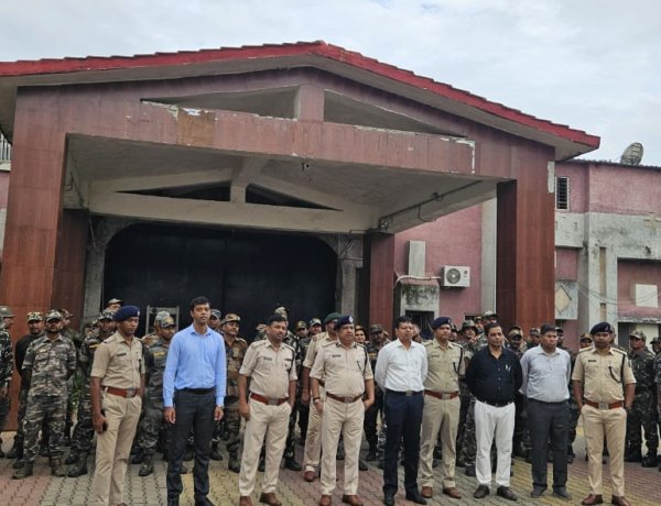 राँची उपायुक्त और SSP ने बिरसा मुंडा केंद्रीय कारा का निरीक्षण किया
