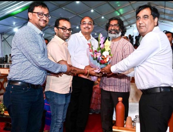 झारखण्ड चैम्बर ने मुख्यमंत्री से मिलकर भवन मकान नियमितीकरण योजना को जल्द प्रभावी करने की माँग की