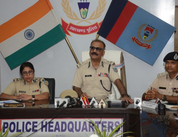प्रदेश के हर पुलिस थाने में अब होंगी एक महिला पुलिस अधिकारी : DGP