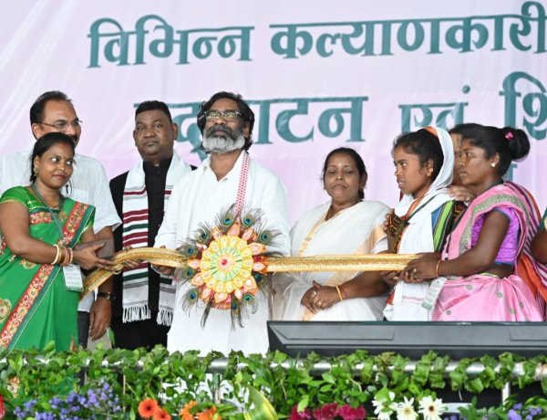 मुख्यमंत्री ने गोड्डा वासियों को 187 करोड़ की 151 योजनाओं का दिया तोहफा