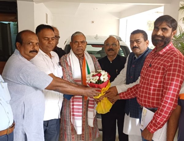 राष्ट्रीय ओबीसी मोर्चा ने झारखंड प्रदेश कांग्रेस कमेटी के नवनियुक्त अध्यक्ष केशव महतो कमलेश का किया अभिनंदन 