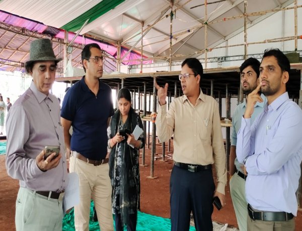 मुख्यमंत्री मंईयां सम्मान योजना के प्रमंडलीय कार्यक्रम की तैयारियों का राँची उपायुक्त ने लिया जायजा