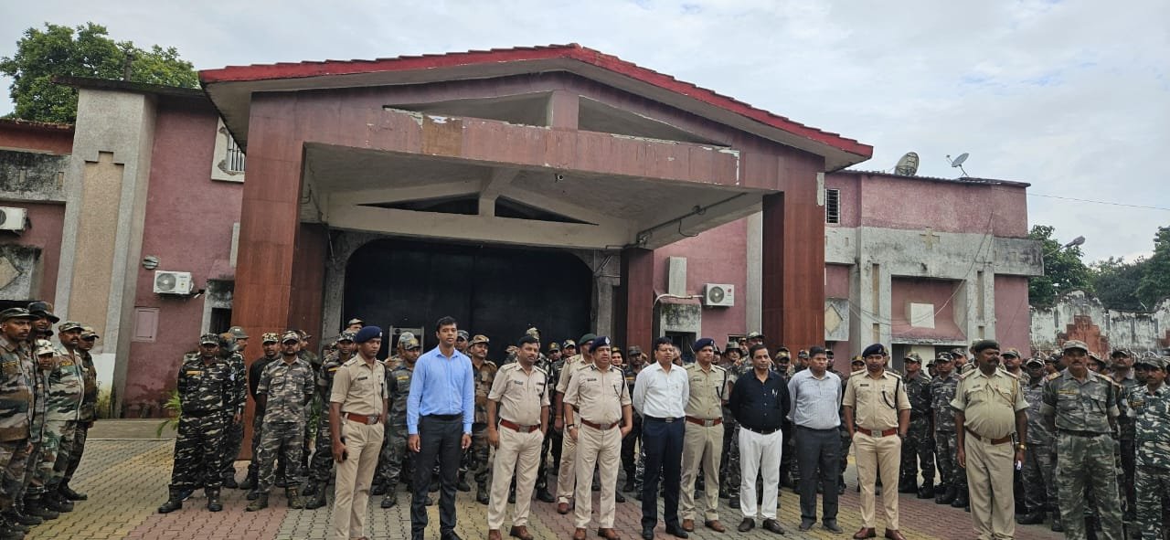 राँची उपायुक्त और SSP ने बिरसा मुंडा केंद्रीय कारा का निरीक्षण किया