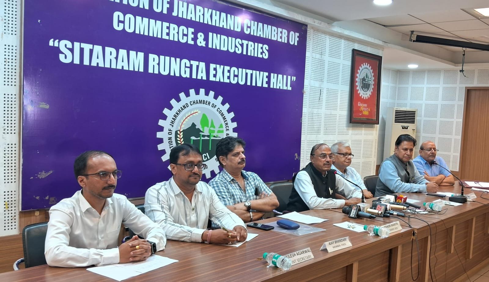 जनविरोधी बिजली वितरण निगम अब सरकार विरोधी हरकतों पर उतरी : झारखंड चैंबर