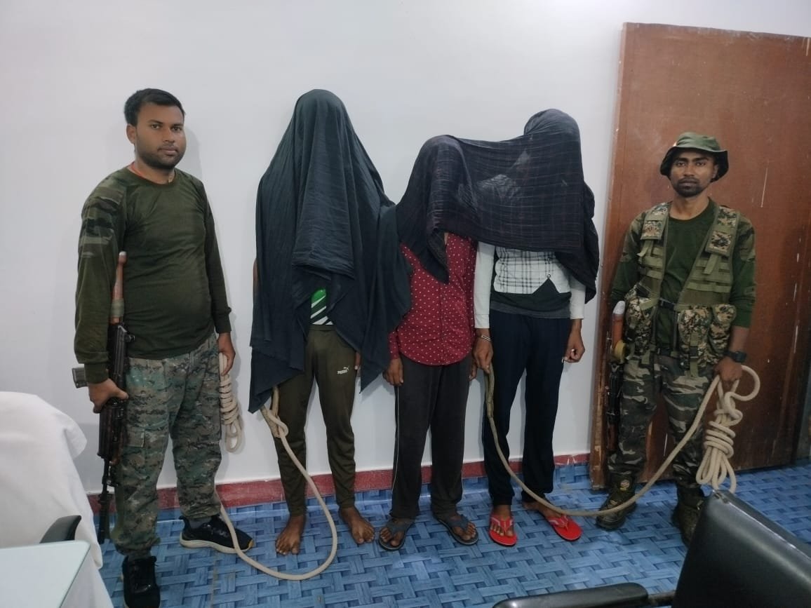 पांकी पुलिस ने देसी कट्टा के साथ तीन व्यक्ति को गिरफ्तार कर भेजा जेल