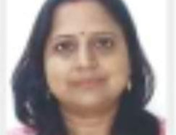 प्रेम की एक नई परिभाषा गढ़ती 'प्यार के नाम' कविता