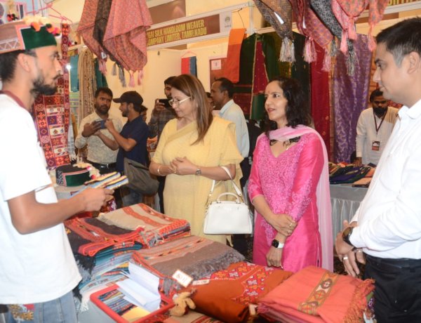 "ग्रामीण सेलिब्रेटिंग डेवलपमेंट" क्लासिक एक्सपो के दूसरे संस्करण का आयोजन होटल  रैडिसन ब्लू में 