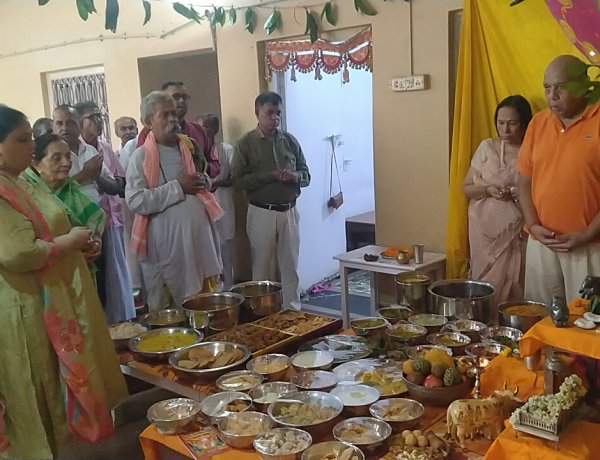 डालमिया आवास पर धूमधाम से मनाई राधारानी जन्मोत्सव