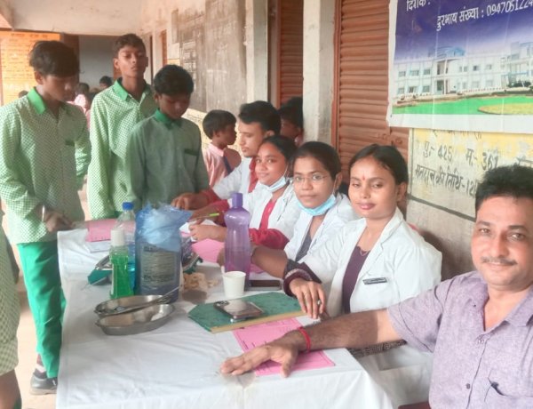 महाराणा ग्लोबल एसोसिएशन नॉर्थ अमेरिका और वीरांगना का दंत चिकित्सा शिविर आयोजित 