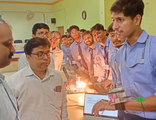 कैंब्रिज इंस्टिट्यूट ऑफ़ टेक्नोलॉजी में इन्नोवेटिव मॉडल एग्जिबीशन