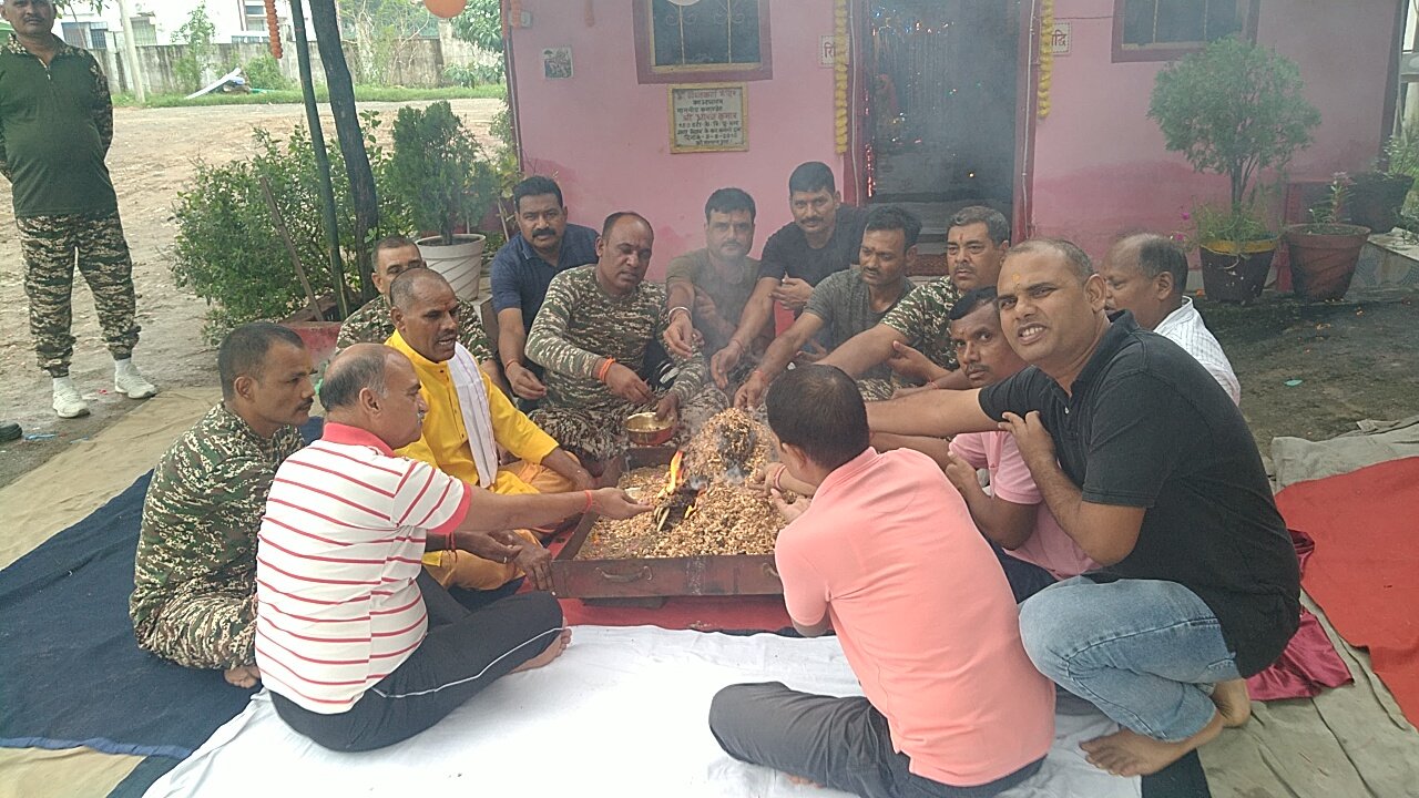 47 बटालियन सीआरपीएफ ने बड़े धूमधाम से मनाया विश्वकर्मा पूजा