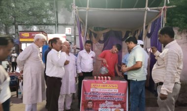 ईस्ट सेंट्रल रेलवे कर्मचारी यूनियन गया शाखा के द्वारा लगाया निशुल्क चाय स्टॉल