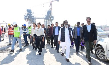 मुख्यमंत्री ने रांची में निर्माणाधीन फ्लाईओवर का औचक निरीक्षण किया