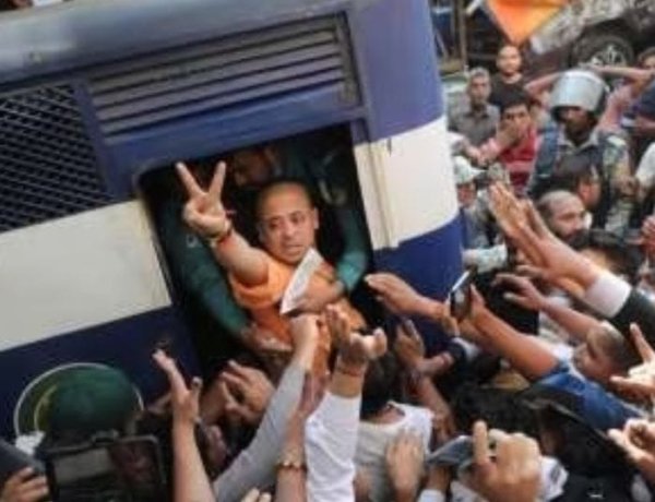 भारत को बांग्लादेश के हिंदुओं की सुरक्षा के लिए आगे आने की जरूरत है