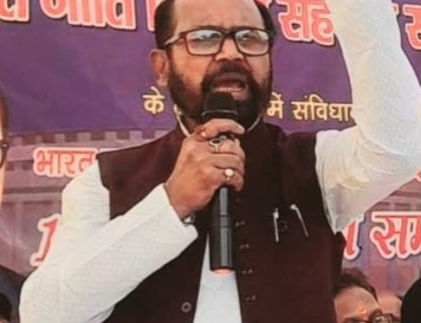 बालू का  मालिकाना हक मिले ग्राम सभा  को : विजय शंकर नायक