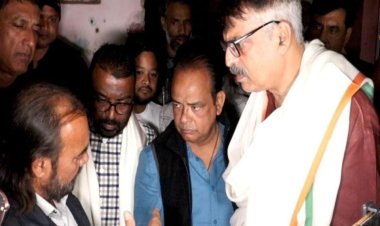 रांची से गायब 2 सगी बहनों के परिजन से मिले मंत्री, कहा- सरकार वापसी के लिए करेगी मदद