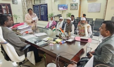 टाना भगतों ने रांची DC से मुलाकात कर अपनी मांगें रखी