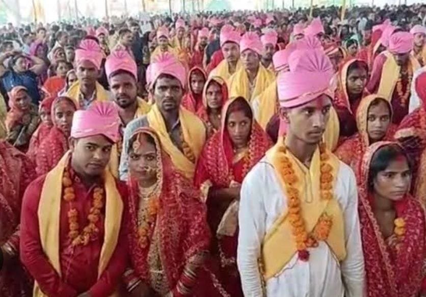   दहेज जैसी कुप्रथा को जड़ से मिटाने की दिशा में 'सामुहिक विवाह' एक कारगर कदम