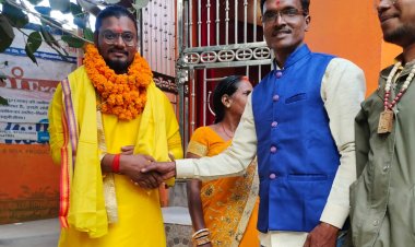 दीपक ने आपने माता-पिता का आशीर्वाद लेकर किया 4500 किलोमीटर का पदयात्रा का शुभारंभ