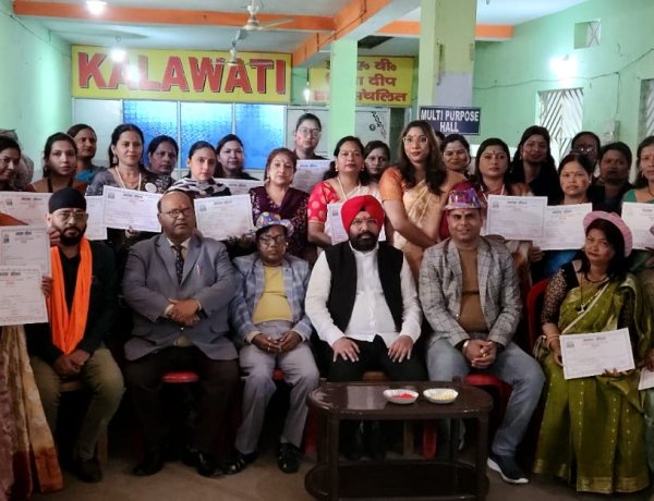 अंतर्राष्ट्रीय महिला दिवस में हुनरबाज महिलाएं हुई सम्मानित